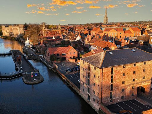 Similar property image