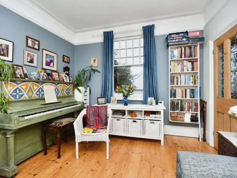 property Compatible Images}