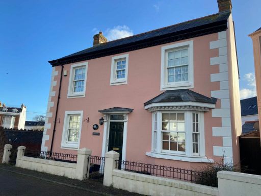 Similar property image