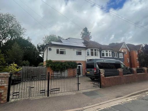 Similar property image