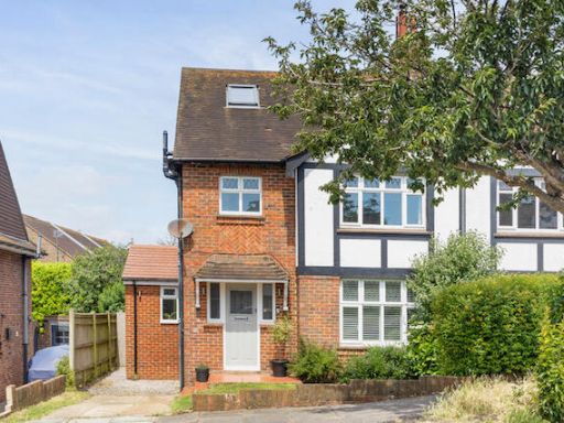 Similar property image