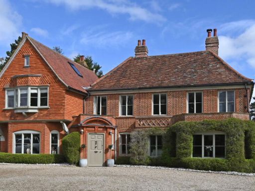 Similar property image