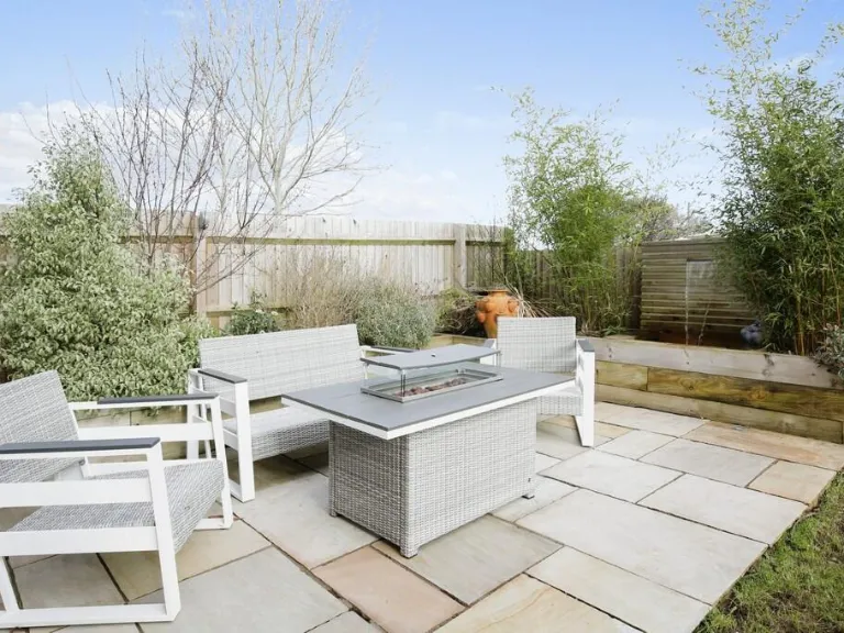 property Compatible Images}
