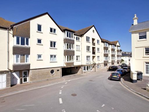 Similar property image