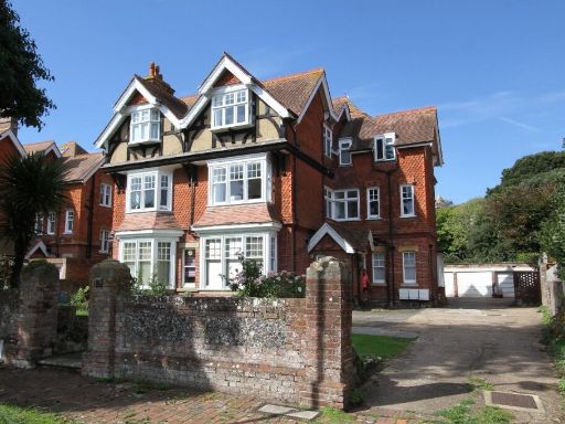 Similar property image