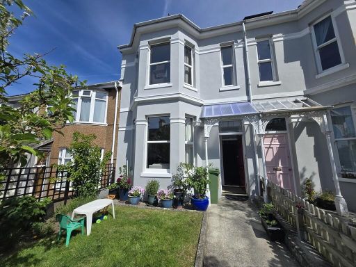 Similar property image