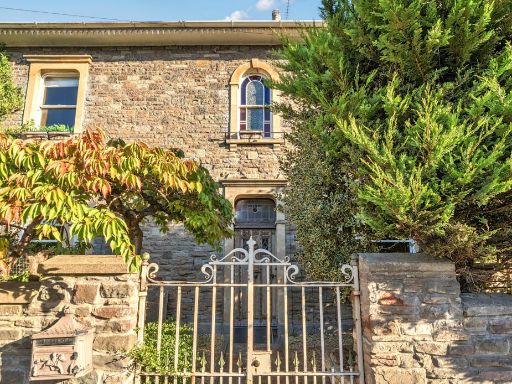 Similar property image