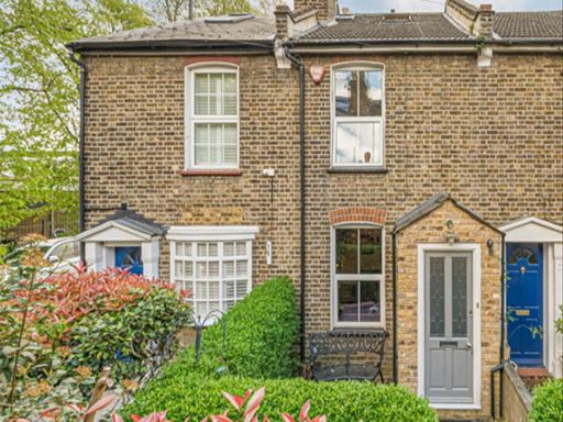 Similar property image