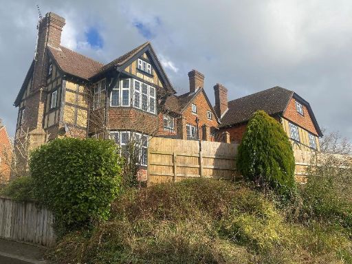 Similar property image