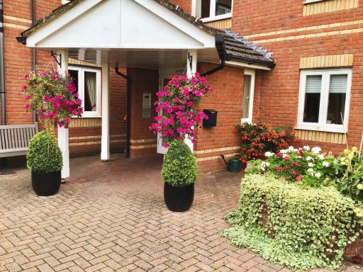 Similar property image