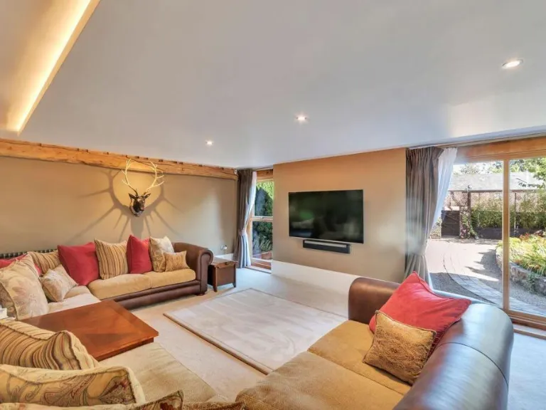 property Compatible Images}