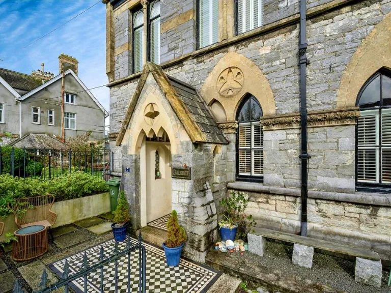 property Compatible Images}