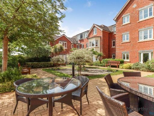 Similar property image