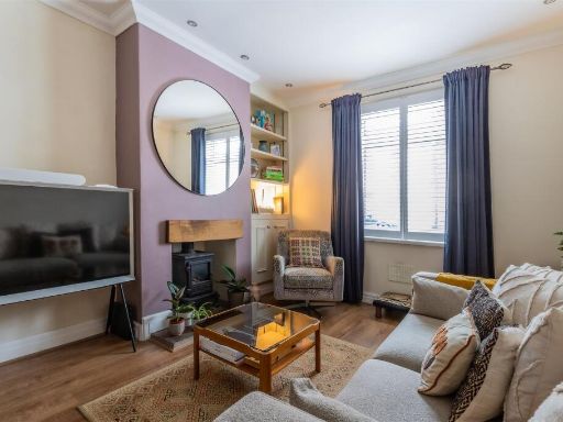 Similar property image