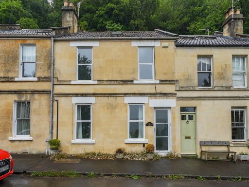 Similar property image
