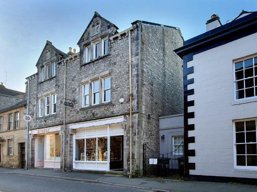 Similar property image