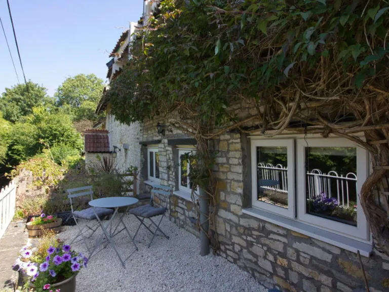 property Compatible Images}