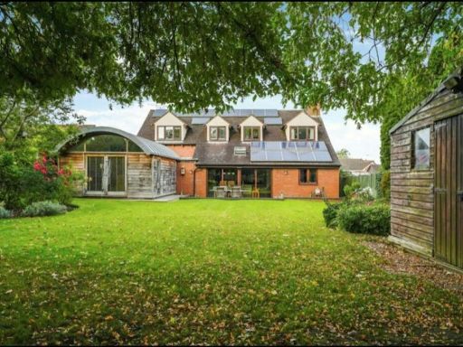 Similar property image