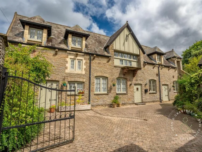 property Compatible Images}