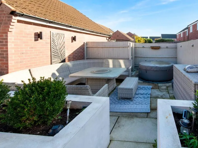 property Compatible Images}
