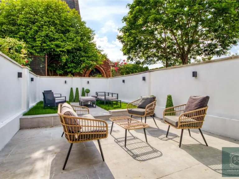 property Compatible Images}