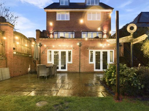 Similar property image