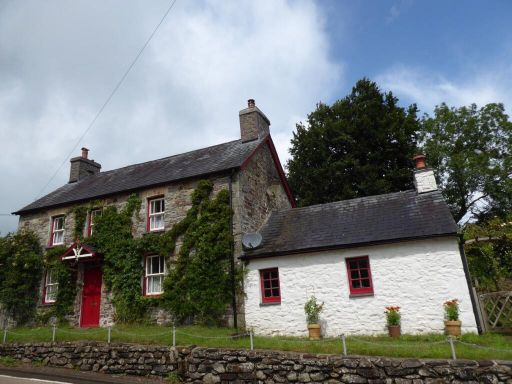 Similar property image