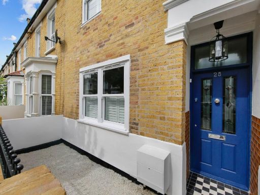 Similar property image