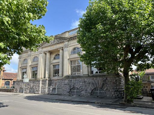 Similar property image