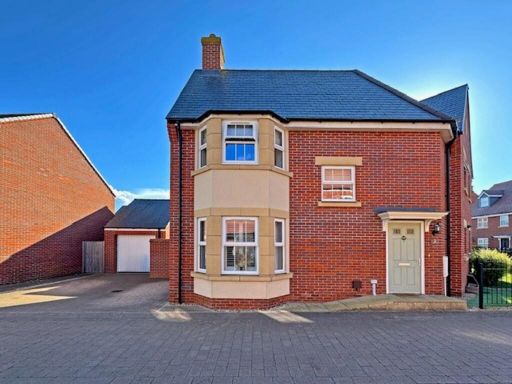 Similar property image