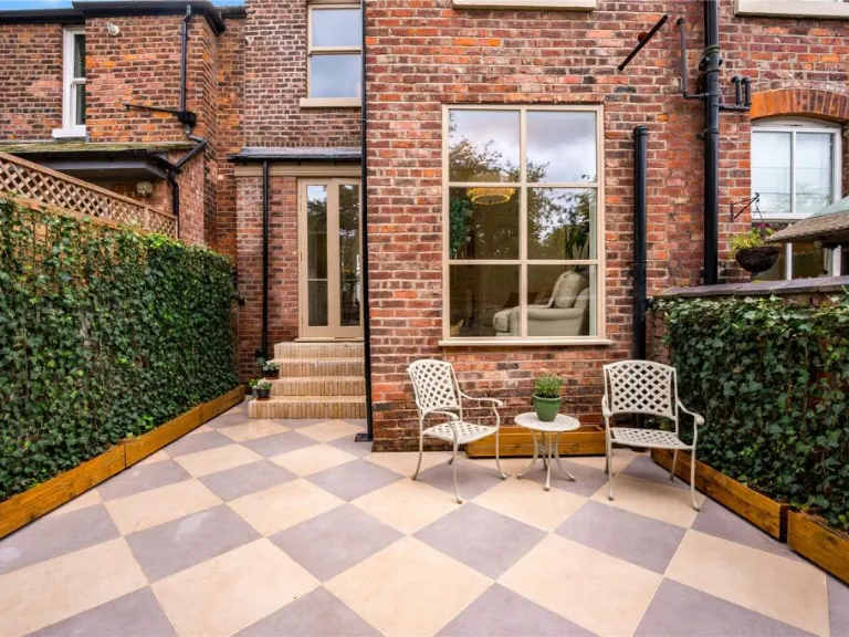 property Compatible Images}