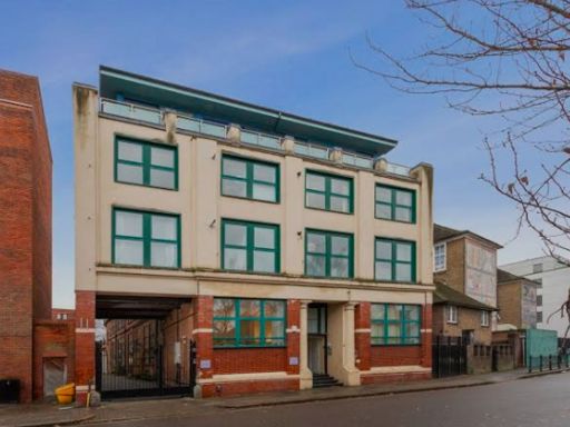 Similar property image