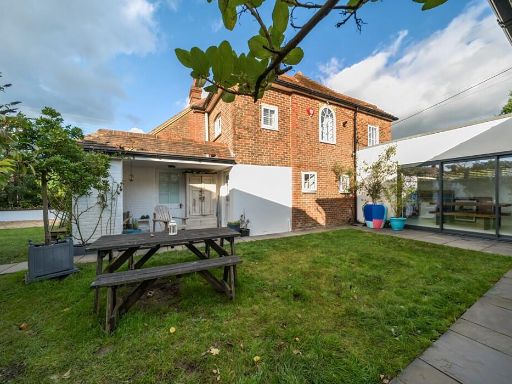 Similar property image