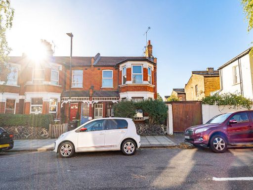 Similar property image