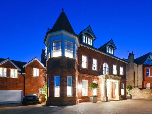 Similar property image