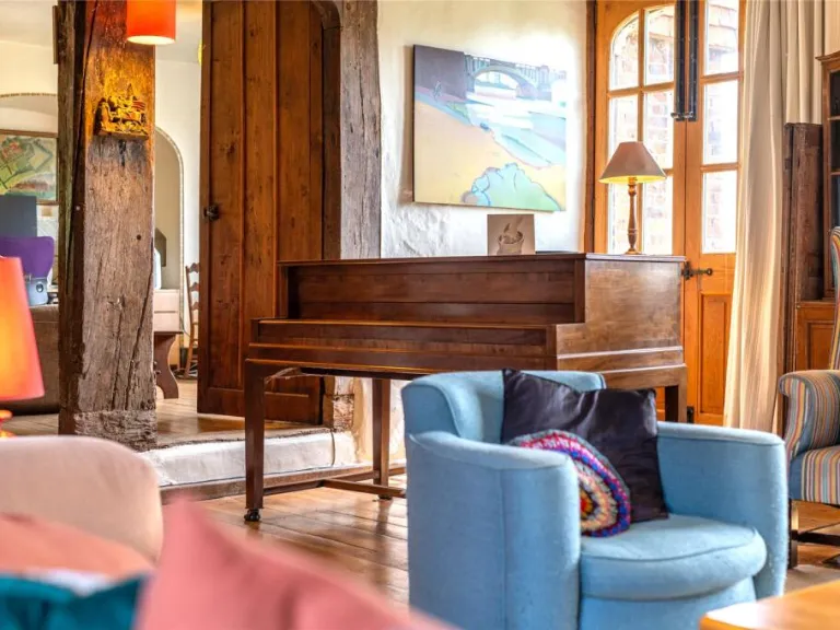 property Compatible Images}