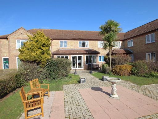 Similar property image