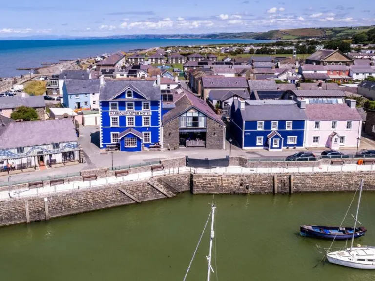 property Compatible Images}