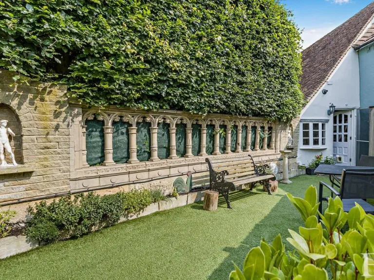 property Compatible Images}