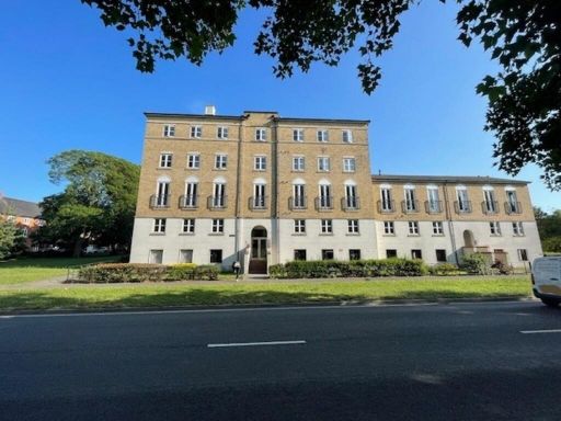 Similar property image