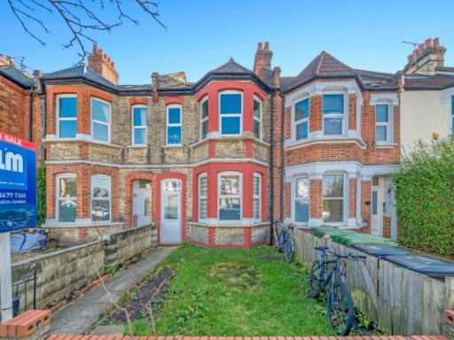 Similar property image
