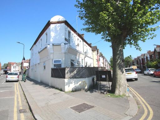 Similar property image