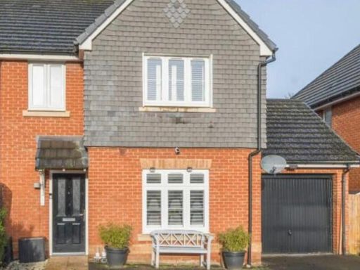 Similar property image