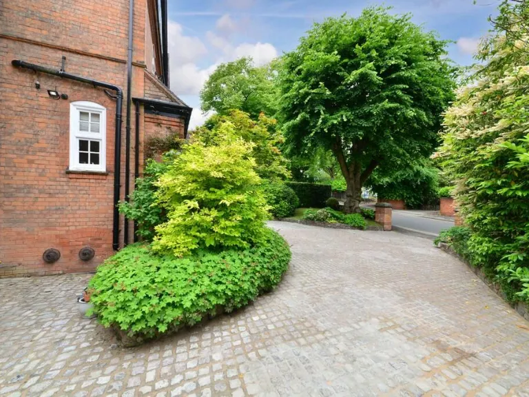 property Compatible Images}