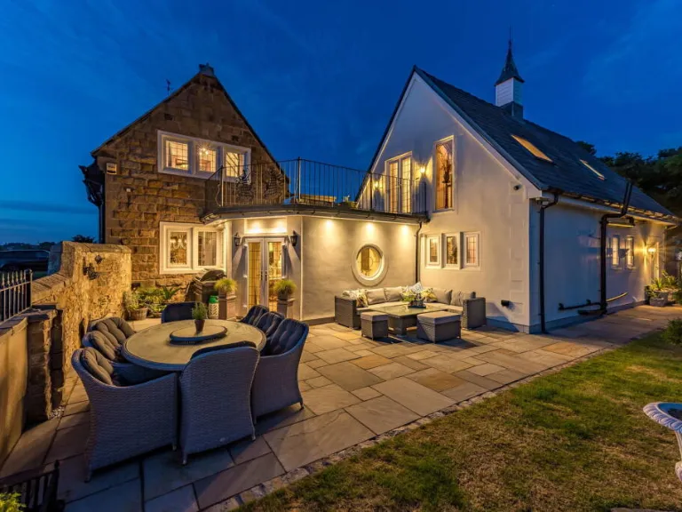 property Compatible Images}