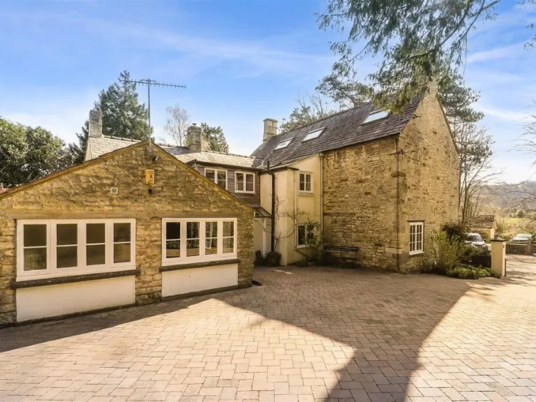 property Compatible Images}