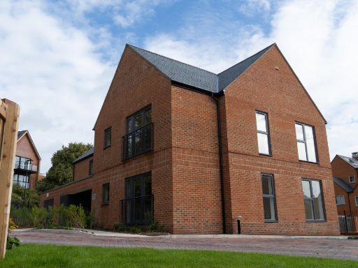 Similar property image