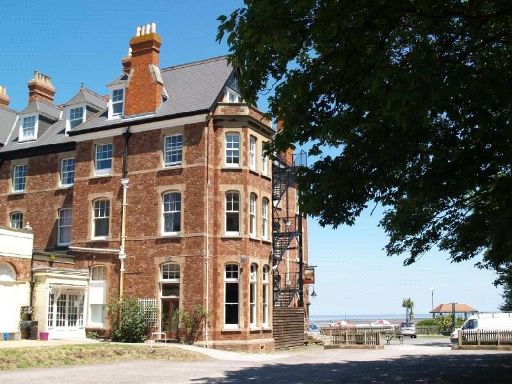 Similar property image