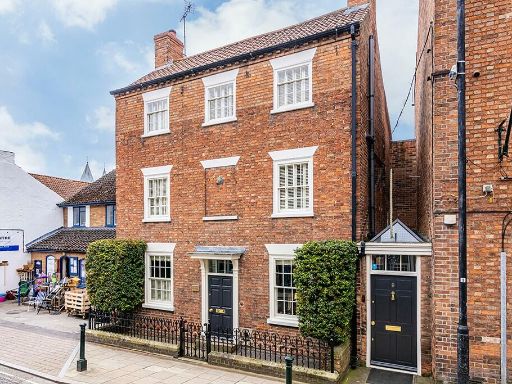 Similar property image