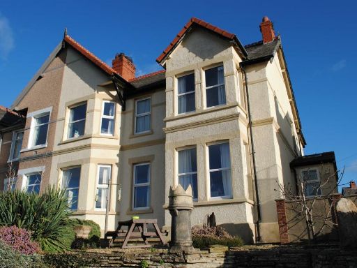 Similar property image
